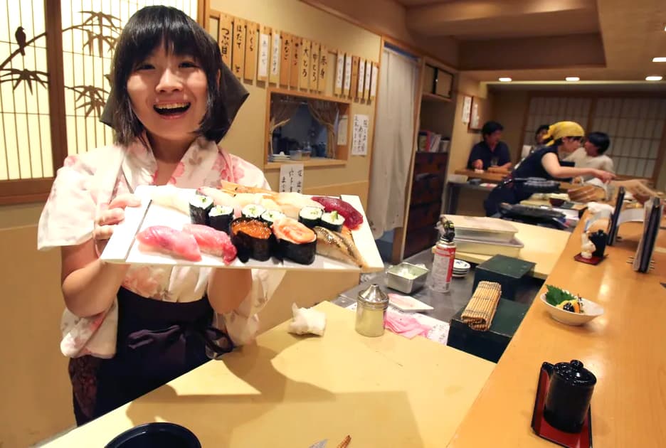 Đảo Okinawa Nhật Bản: Viên ngọc xanh của xứ Phù Tang Okinawa Sushi | Ẩm thực Okinawa