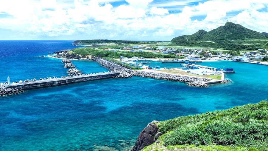 Đảo Okinawa Nhật Bản: Viên ngọc xanh của xứ Phù Tang Đảo Yonaguni-jima