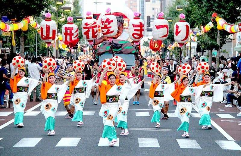 Lễ hội Hanagasa Matsuri