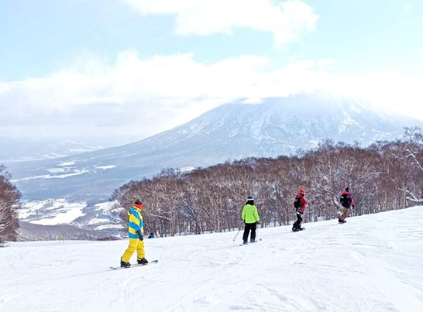 Trượt tuyết ở Niseko: Chinh phục những ngọn đồi tuyết trắng