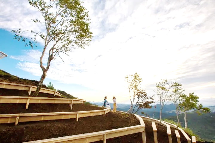 Cloud Bench - Unkai Terrace