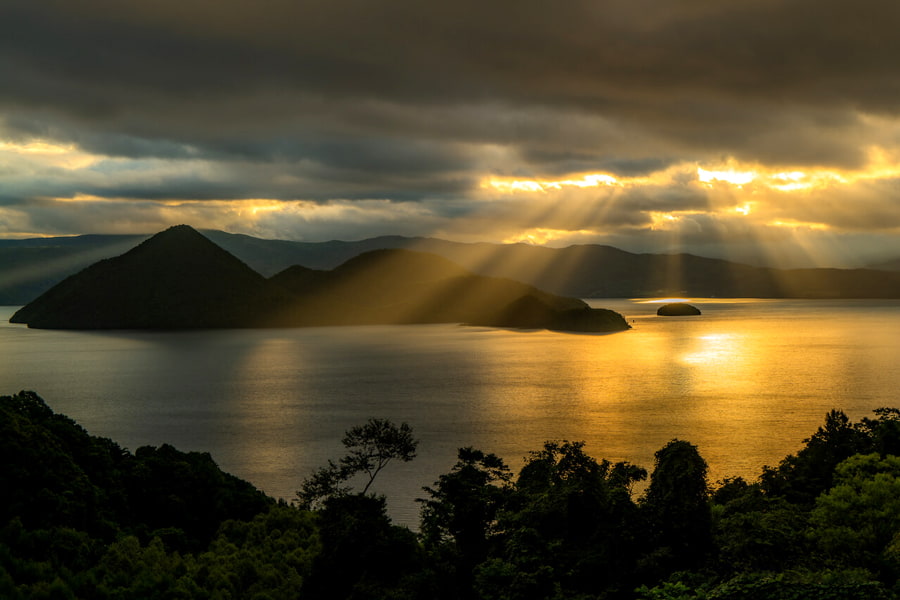 Hồ Toya (Toya Lake) - Vẻ đẹp của "Đệ nhất hồ" tại Hokkaido