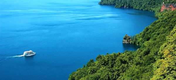 Top 13 cảnh đẹp Nhật Bản mùa xuân "hiếm thấy" Lake Towada (hồ Towada)