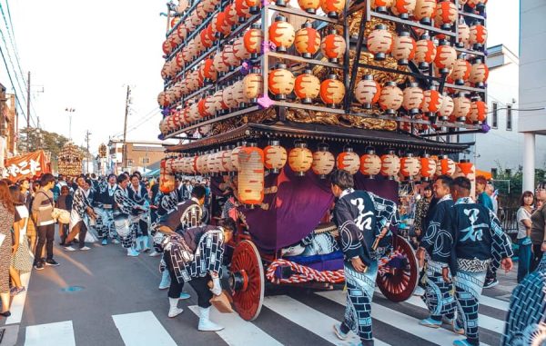 Lễ Hội Nihonmatsu: Màn diễu hành của 3.000 chiếc đèn lồng ở Fukushima Lễ hội đèn lồng Nihonmatsu