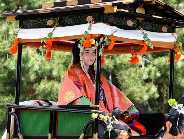 Lễ hội Aoi Matsuri (Lễ hội hoa Thục quỳ)