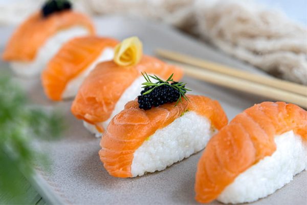 Hành trình khám phá xứ sở hoa anh đào: Cẩm nang du lịch Nhật Bản tự túc từ A đến Z Nigiri sushi