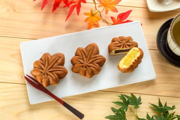 Momijigari: Nghệ Thuật "Săn Lá Đỏ" Tinh Hoa Của Nhật Bản Momiji Manju | ẩm thực Tỉnh Hiroshima Nhật Bản