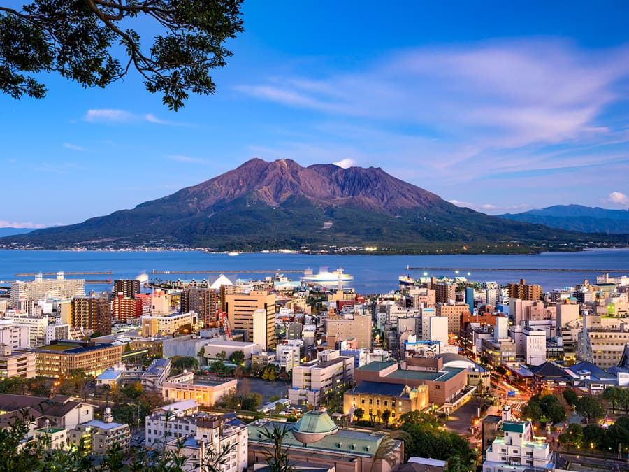 Tỉnh Kagoshima Nhật Bản: Kỳ Lạ với ngọn núi lửa nghìn năm