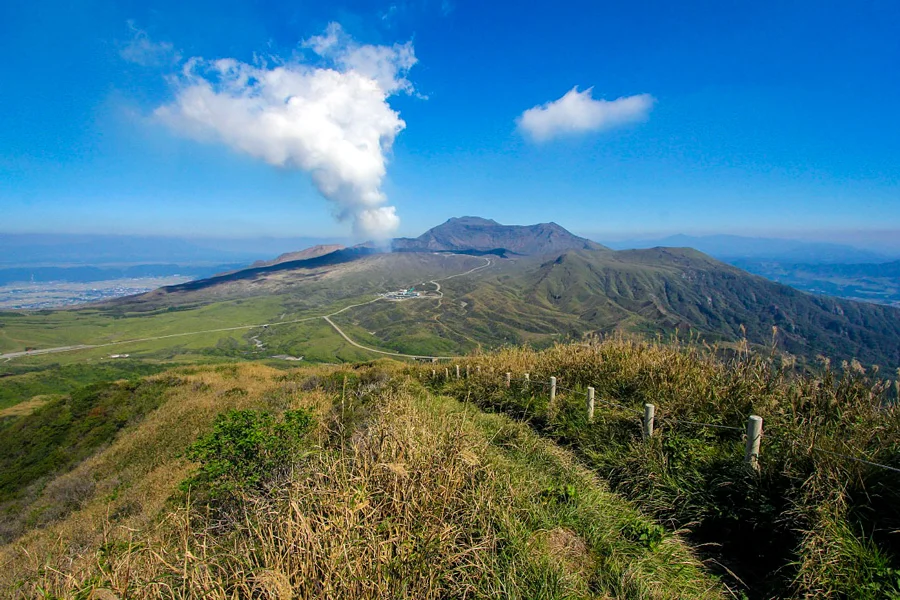 Núi lửa Aso (Mount Aso) | Tỉnh Kumamoto Nhật Bản