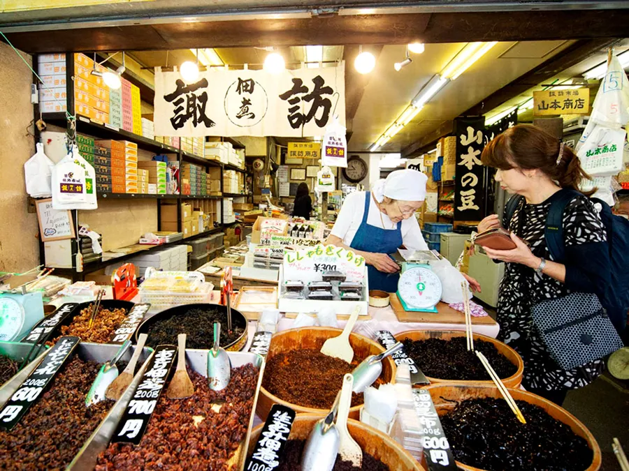 Chợ cá Tsukiji Outer Market - Khu chợ cá lớn nhất thế giới
