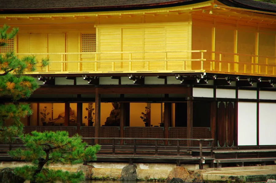 Chùa vàng Kinkakuji - Khám phá bí ẩn của ngôi chùa dát vàng ở Kyoto Chùa vàng Kinkakuji: Vẻ đẹp của ngôi chùa dát vàng ở Kyoto