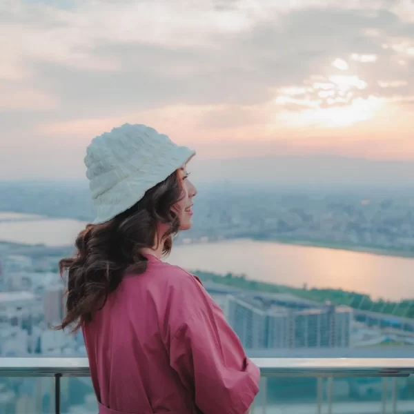 Hành trình du lịch Nhật Bản tự túc 14 ngày Umeda sky building: Trải nghiệm tòa nhà trọc trời tại Osaka