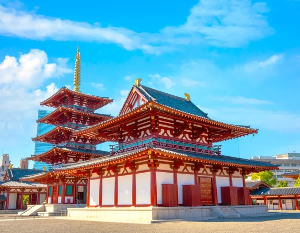 Shitennoji Temple - Điểm nhấn "thanh bình" giữa lòng Osaka