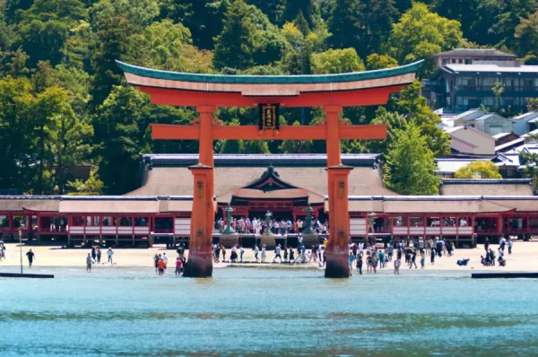 Itsukushima Island - Khám phá hòn đảo thần tiên ở Hiroshima