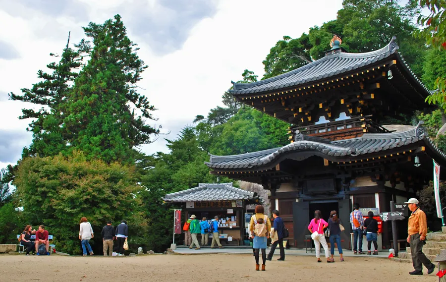 Itsukushima Island - Khám phá hòn đảo thần tiên ở Hiroshima