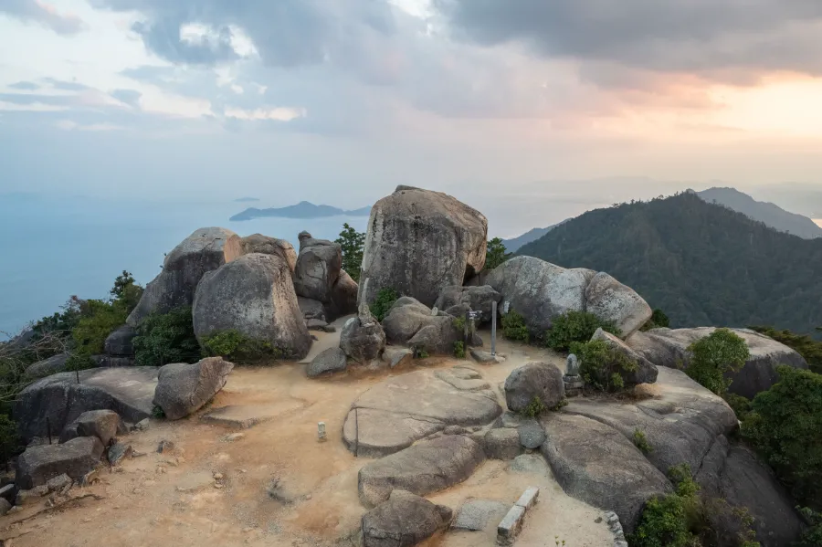 Itsukushima Island - Khám phá hòn đảo thần tiên ở Hiroshima
