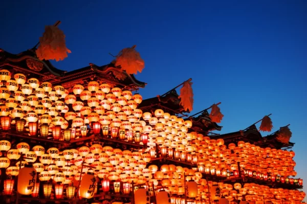 Inuyama Matsuri: Tận hưởng sắc màu lễ hội giữa lòng phố cổ