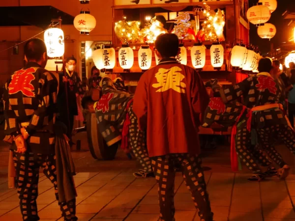 Inuyama Matsuri: Tận hưởng sắc màu lễ hội giữa lòng phố cổ