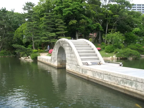 Shukkeien Garden: Góc bình yên giữa lòng nước Nhật