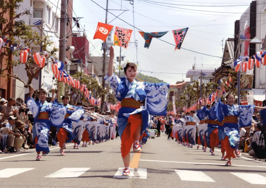 Lễ hội Ushibuka Haiya | Lễ hội mùa xuân Nhật Bản