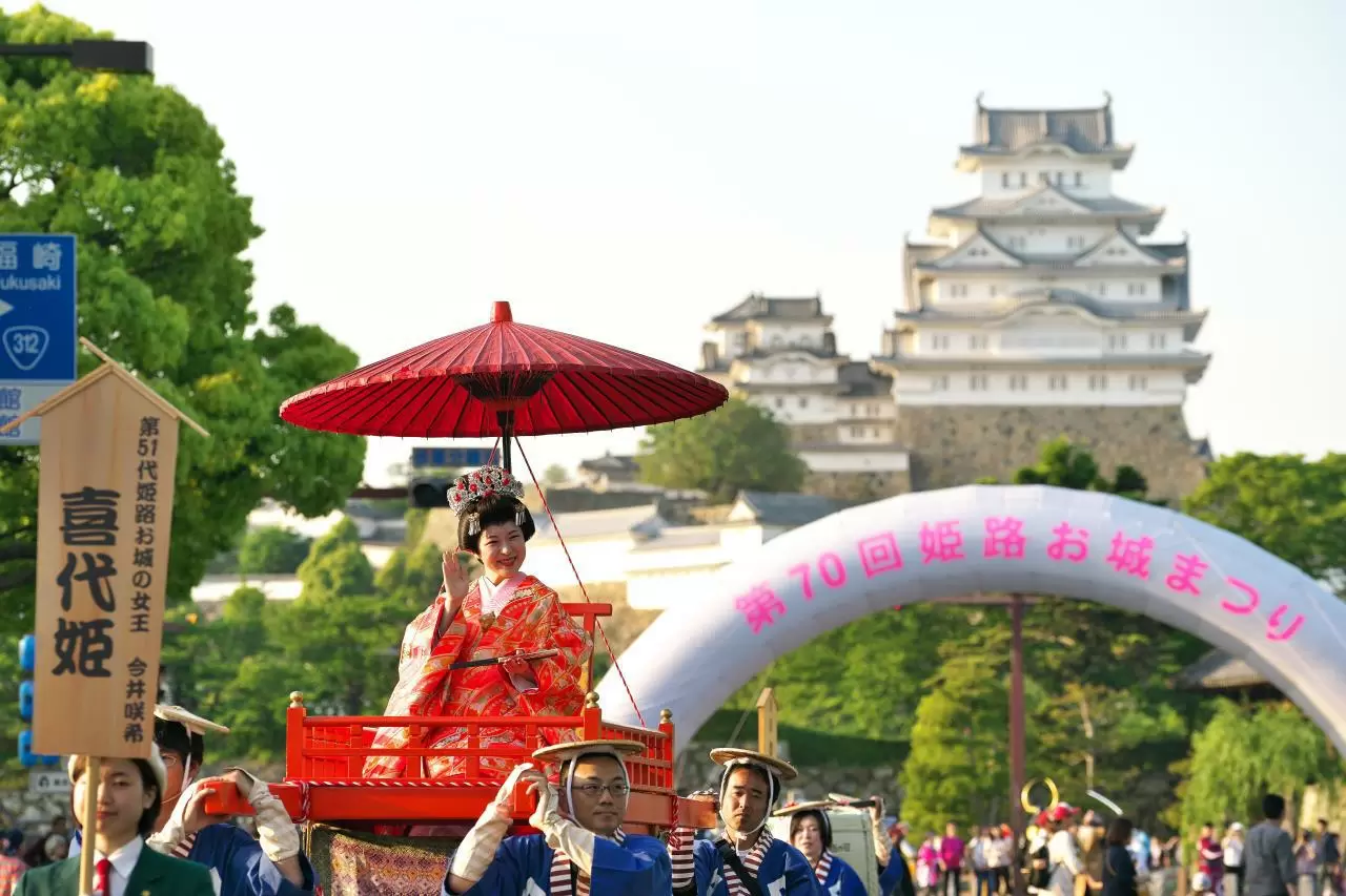 Himeji Castle - Tòa Lâu Đài Hạc Trắng Giữa Lòng Nhật Bản