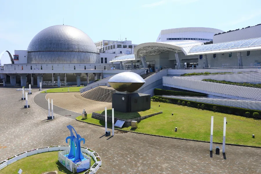 Thủy cung Nagoya (Port of Nagoya Public Aquarium)