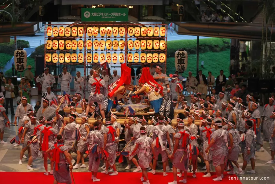 Tenjin Matsuri | Lễ hội Tenjin ở Osaka