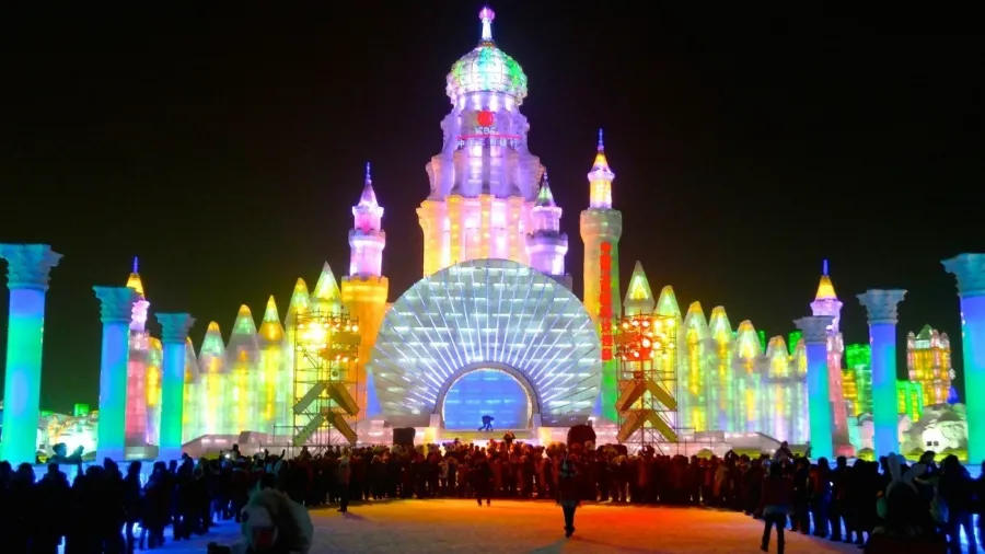 Lễ hội Tuyết Sapporo (Yuki Matsuri)