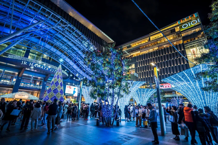 Hakata Station: Cửa ngõ sôi động vào thành phố Fukuoka