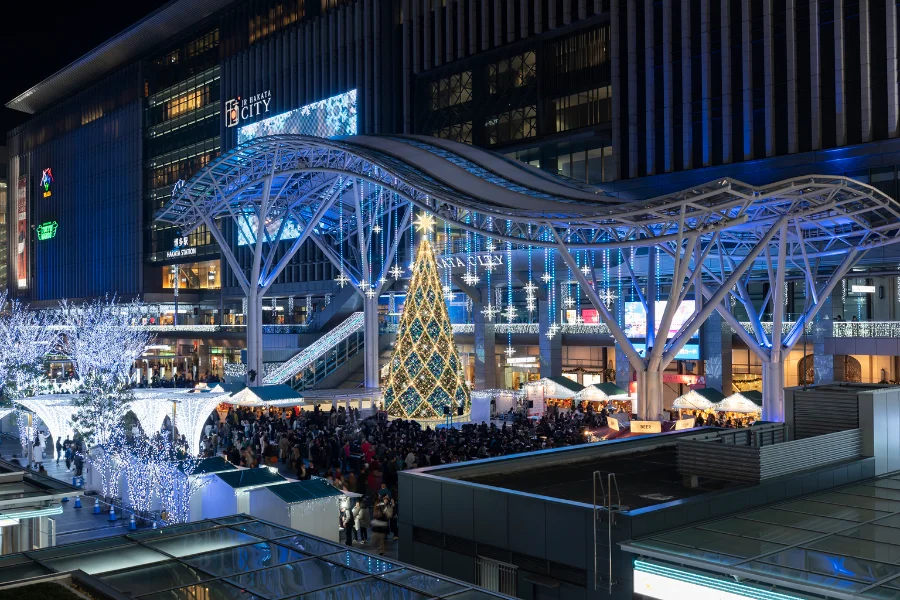 Hakata Station: Cửa ngõ sôi động vào thành phố Fukuoka