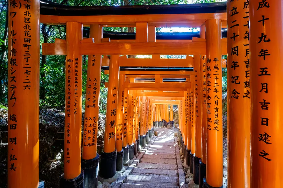 Kasuga Taisha Shrine: Ngôi đền linh thiêng bậc nhất ở Nara