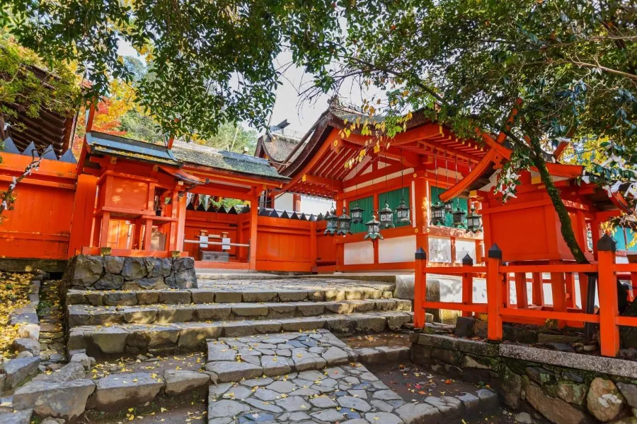 Kasuga Taisha Shrine: Ngôi đền linh thiêng bậc nhất ở Nara