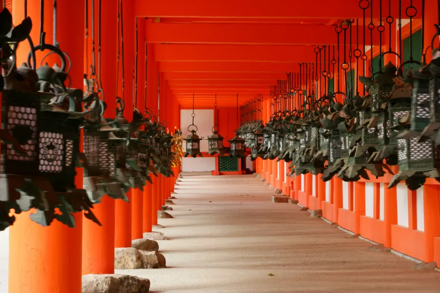 Kasuga Taisha Shrine: Ngôi đền linh thiêng bậc nhất ở Nara