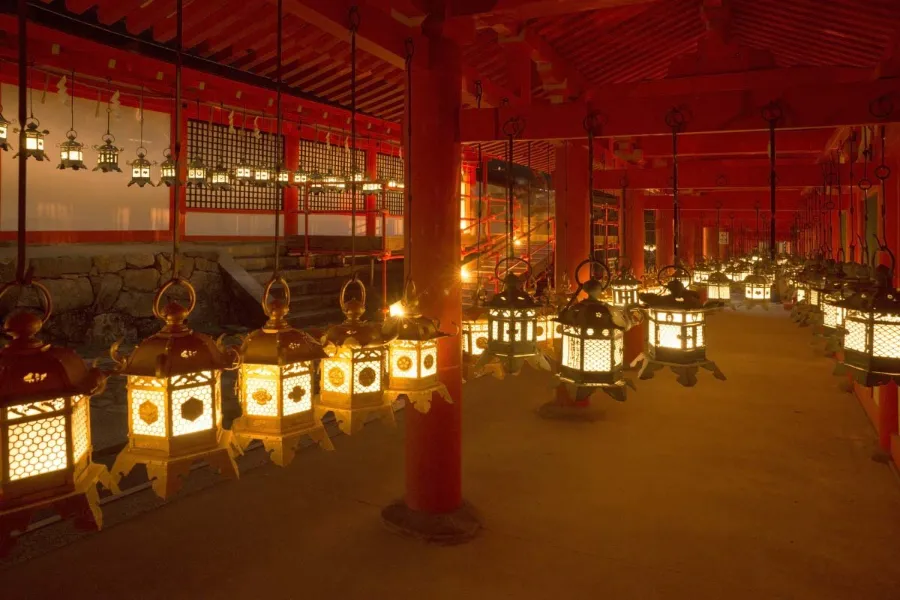 Lễ hội đèn lồng Mantoro ở Kasuga Taisha Shrine