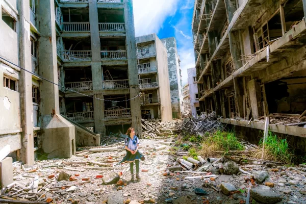 Hashima Island: Khám Phá "Thành Phố Ma" Giữa Đại Dương