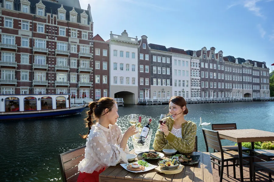 Huis Ten Bosch: Khu vui chơi giải trí "Cực đã" tại Nhật Bản