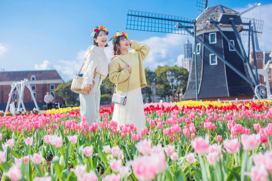 Huis Ten Bosch: Khu vui chơi giải trí "Cực đã" tại Nhật Bản