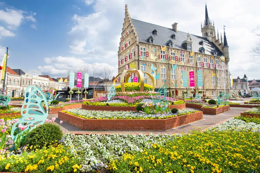 Huis Ten Bosch: Khu vui chơi giải trí "Cực đã" tại Nhật Bản