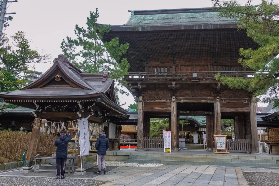 Hakusan Park: Ốc đảo xanh giữa lòng thành phố Niigata