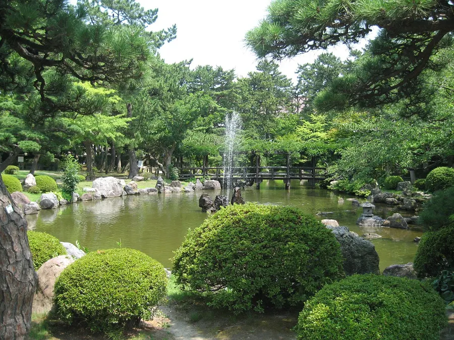 Hakusan Park: Ốc đảo xanh giữa lòng thành phố Niigata