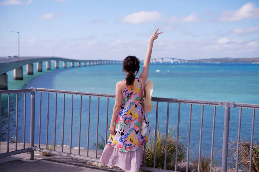 Lái xe qua cầu Irabu Ohashi | Đảo Miyakojima, Okinawa