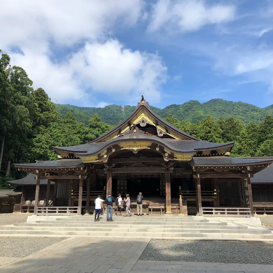 Yahiko Shrine: Hành trình tâm linh về miền đất thánh