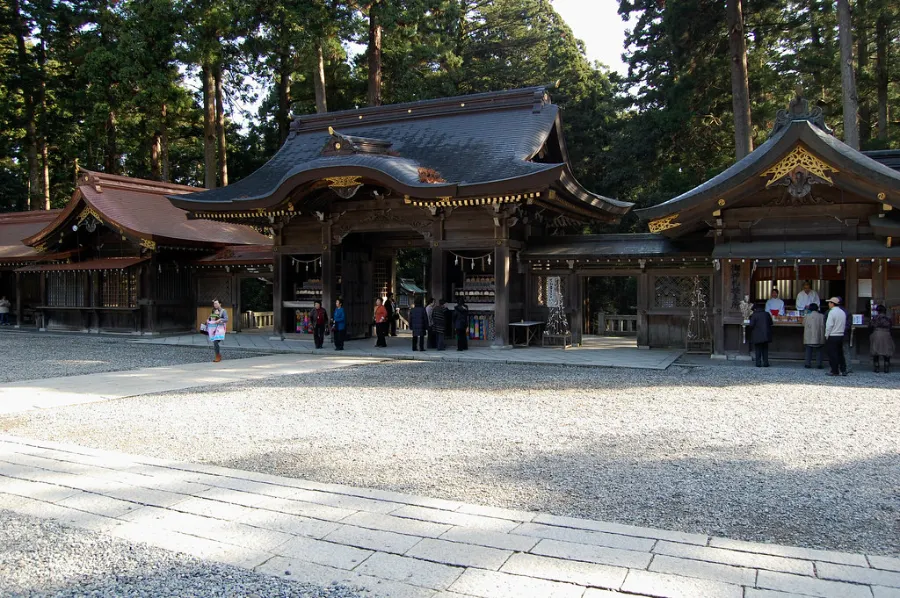 Yahiko Shrine: Hành trình tâm linh về miền đất thánh