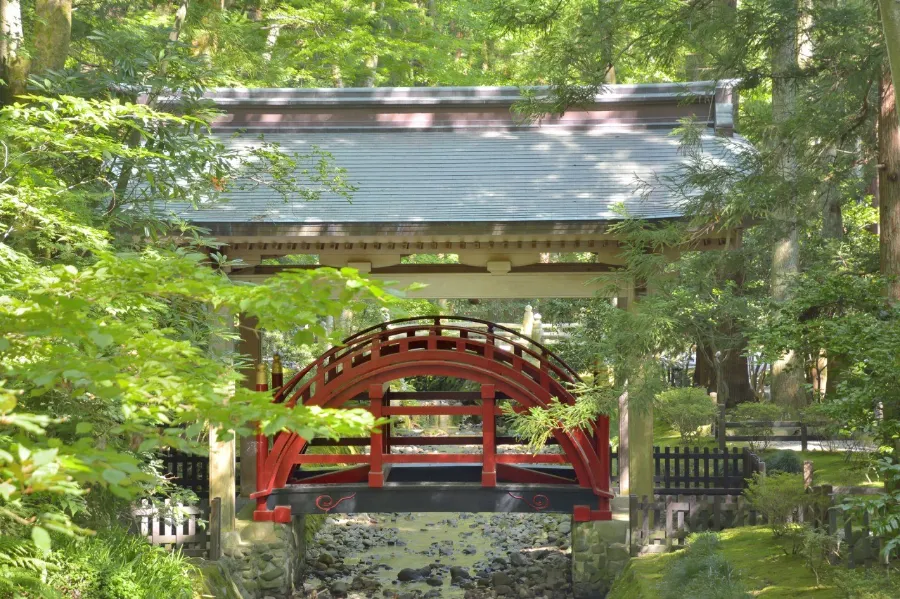 Yahiko Shrine: Hành trình tâm linh về miền đất thánh