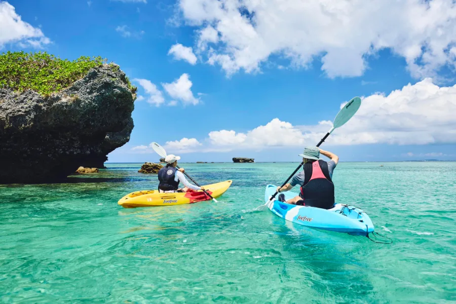 Chèo thuyền kayak trên vịnh Nago | Du Lịch Nago, Okinawa