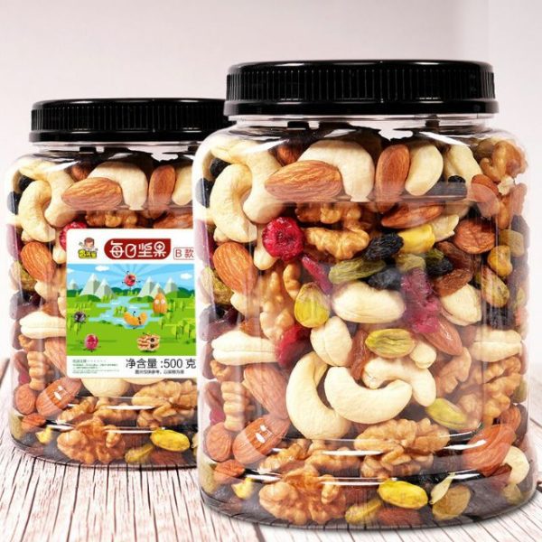 Hành khách có được mang bánh kẹo lên máy bay không?