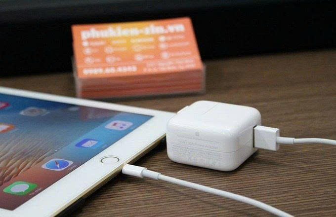 iPad có được phép mang lên máy bay không?