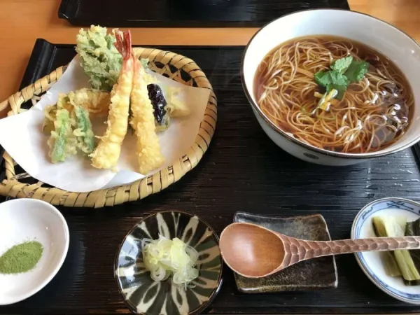 Hakuba Village: Thiên đường tuyết dưới chân núi Alps Hakuba Village: Thiên đường tuyết dưới chân núi Alps