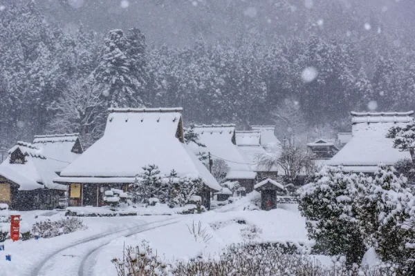 Khám phá vẻ đẹp của 15 ngôi làng cổ Nhật Bản mùa đông