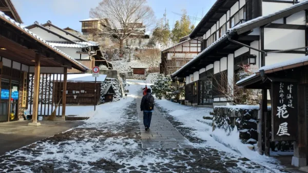 Khám phá vẻ đẹp của 15 ngôi làng cổ Nhật Bản mùa đông